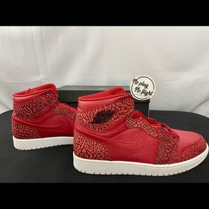 Air Jordan 1 Retro high “ Red Elephant “  SZ 11
